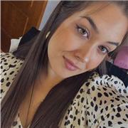 Actualmente soy estudiante del último año del doble grado en Lingüística y Lenguas Aplicadas + Estudios Ingleses. Por lo que imparto clases a niños y adolescentes para apoyo en Lengua Castellana e Inglés